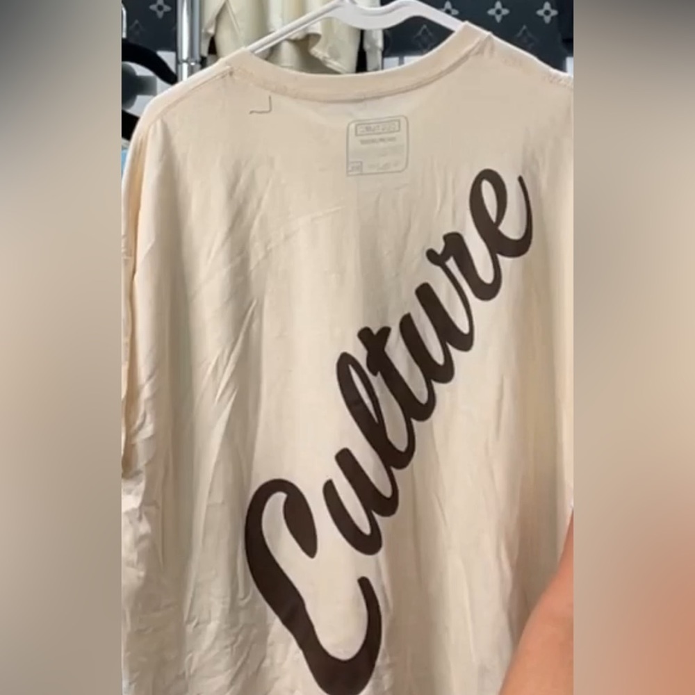 CULTURE Script Graphic Tee Men’s Streetwear Nwot